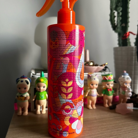 Amika- The Wizard Detangling Primer - Picture 2 of 3